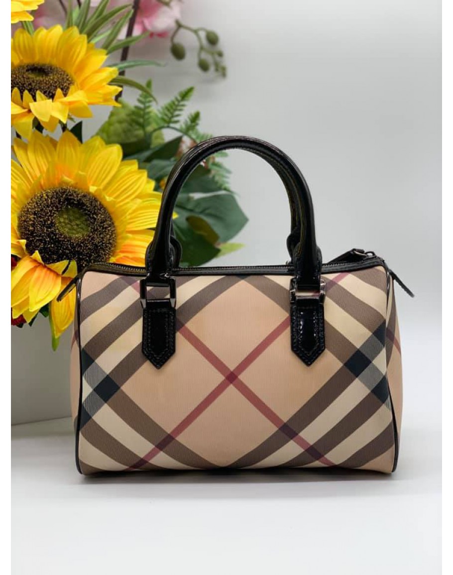 Burberry sales boston bag